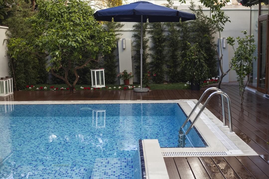 Certified Experts Committed to Pool Fence Safety in Atlantis Image