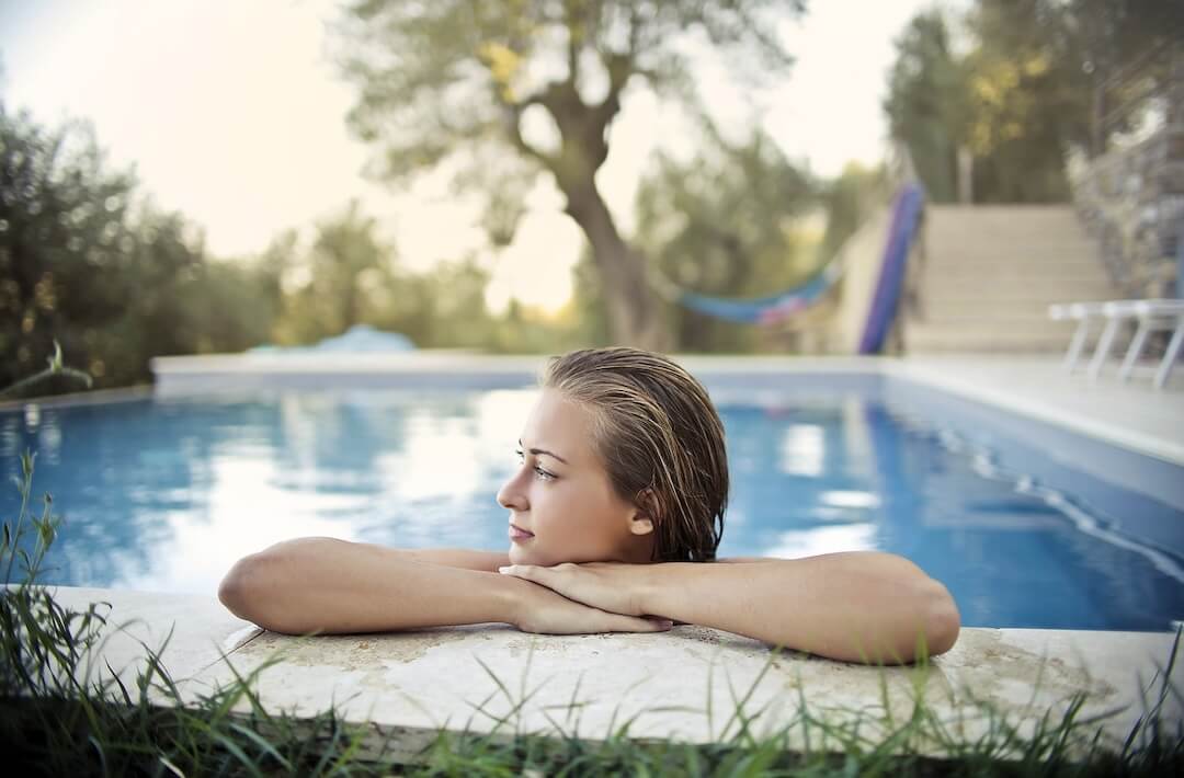 Timing and Seasonal Strategy for Florida Pools Image
